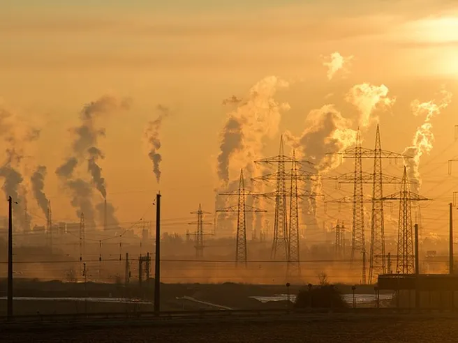Crisi energia: dopo lo shock Ue accelera la transizione verso le zero emissioni