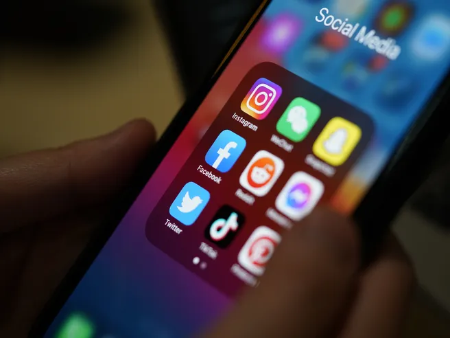 Inps: le regole per le pensioni di influencer, youtuber e content creator