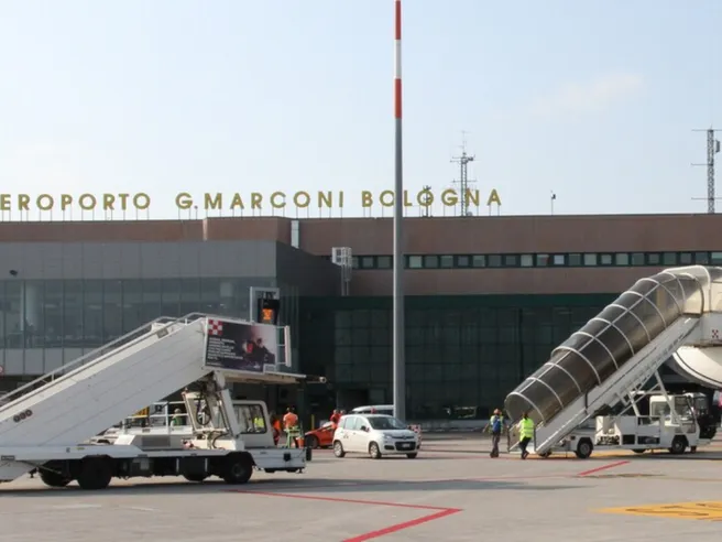 Aeroporto di Bologna nel mirino della Consob