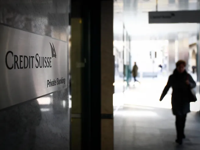 Collasso Archegos, Credit Suisse costretta ad azzoppare dividendi e a tagliare teste. Oneri per 4,4 miliardi