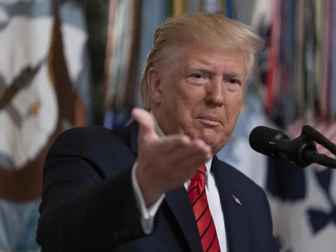 L’America di Trump contro tutti: Cina, Ue, Fed. L’Europa trema aspettando verdetto dazi auto