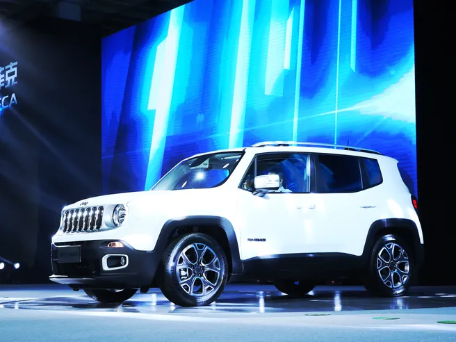 Auto: maggio senza verve per il mercato europeo (+0,6%), pesa “effetto diesel e calendario”. Per Fca brilla ancora Jeep