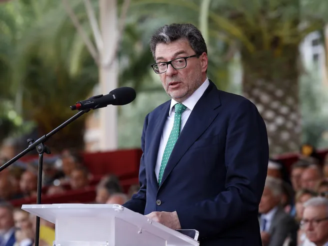 Cernobbio: Giorgetti attacca il Superbonus. Pil Italia sotto i riflettori