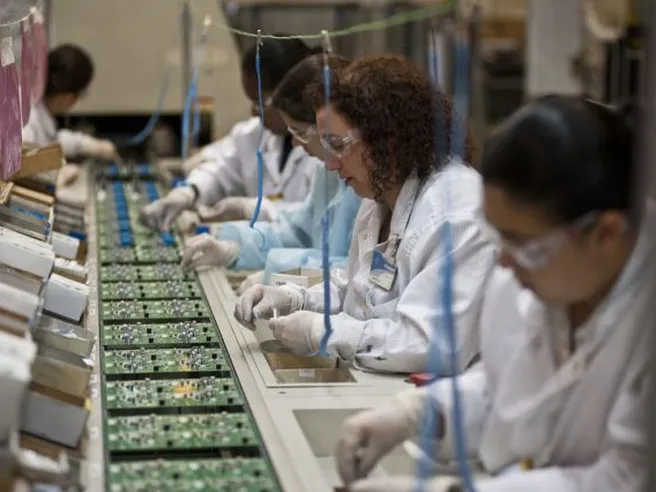 Istat: in Italia meno occupati qualificati mentre i giovani istruiti scappano all’estero