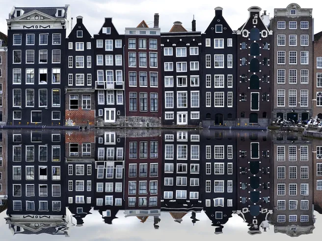 Amsterdam sempre più sostenibile. Dal 2030 solo veicoli a zero emissioni