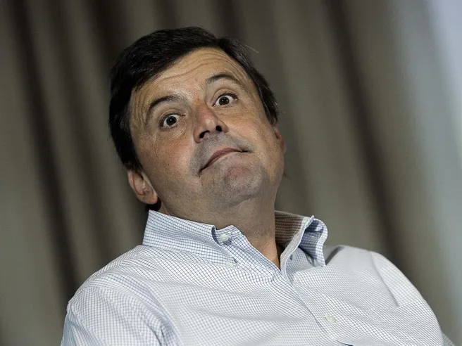 Tlc: affondo di Calenda contro tariffe a 28 giorni, verso emendamento in Manovra