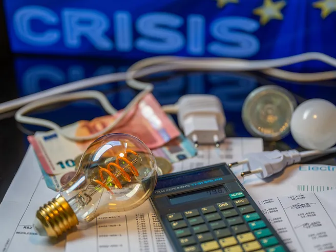 Bonus bollette: fino a 3.000 euro in busta paga per pagare luce, acqua e gas