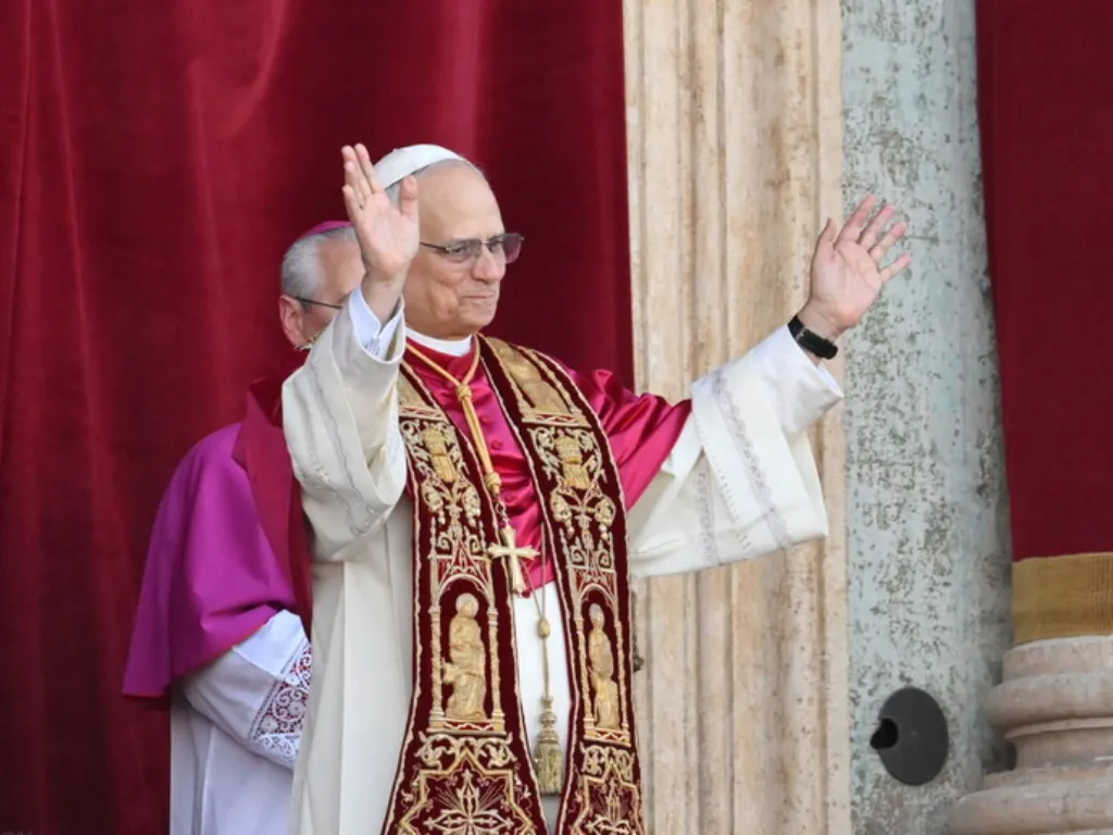 Il fisco USA bussa alle porte del Vaticano: Leone XIV tra obblighi fiscali e immunità papale