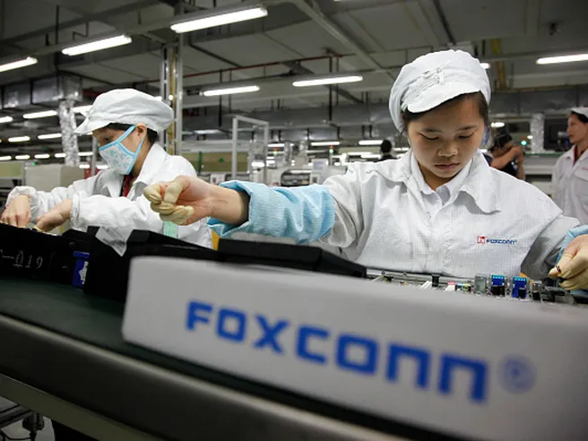 Coronavirus: impianti fermi, stop al cuore manifatturiero globale. Il caso Foxconn-Apple e non solo