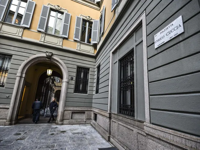 Attacco a Mediobanca: Del Vecchio chiede a Bce di salire fino al 20%