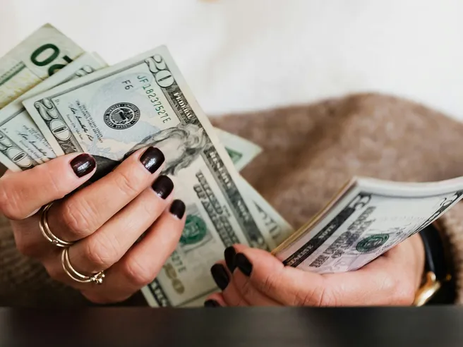 Risparmi svincolati e non serve stipendio: apri il conto deposito ING