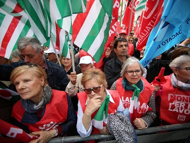Pensioni d’oro, Di Maio alla Lega: “Se qualcuno non vuole attuare il contratto, lo dica”