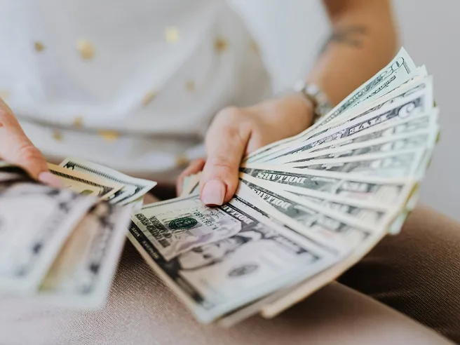 Conto Crédit Agricole con 9 mesi gratis: bonifici, carta e 500€ di buoni Amazon inclusi