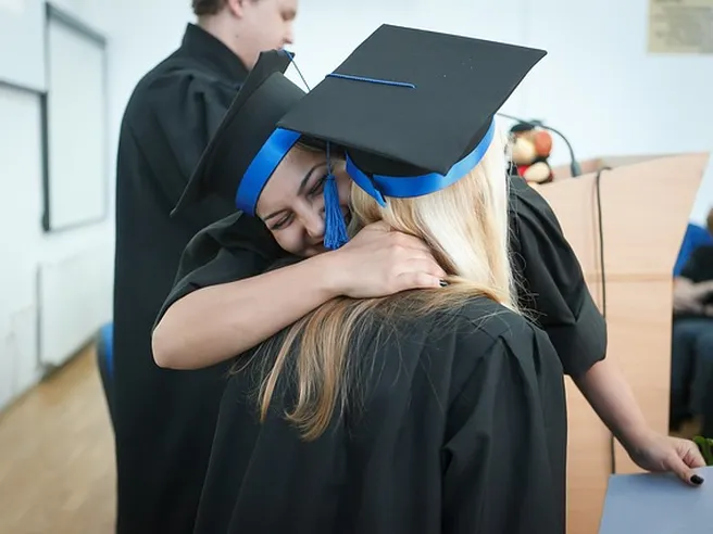 Covid manda in crisi le Università: 10.000 iscritti in meno nel 2020/21, due terzi al Sud