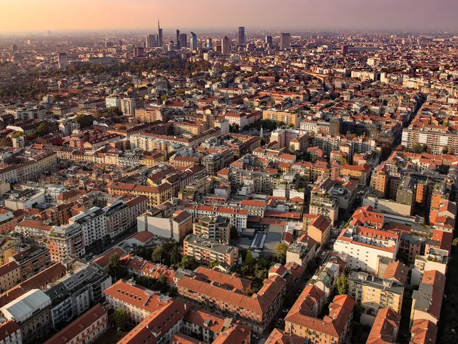 Comprare casa nel 2025: le attese su prezzi e compravendite a Milano e nelle altre grandi città
