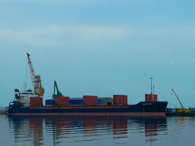 Stretto di Hormuz sotto i riflettori: il nodo critico del commercio globale