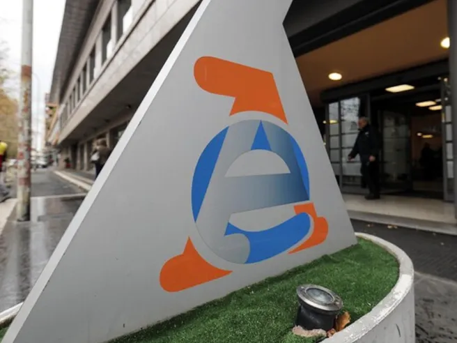 Residenza all’estero fittizia: cosa si rischia davvero