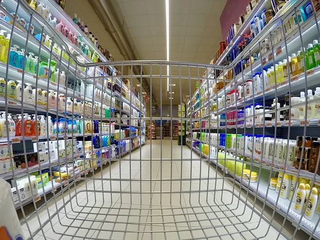 Aumento dell’Iva: crollo dei consumi con effetti negativi sul Pil, stangata fino a 1.000 euro a famiglia