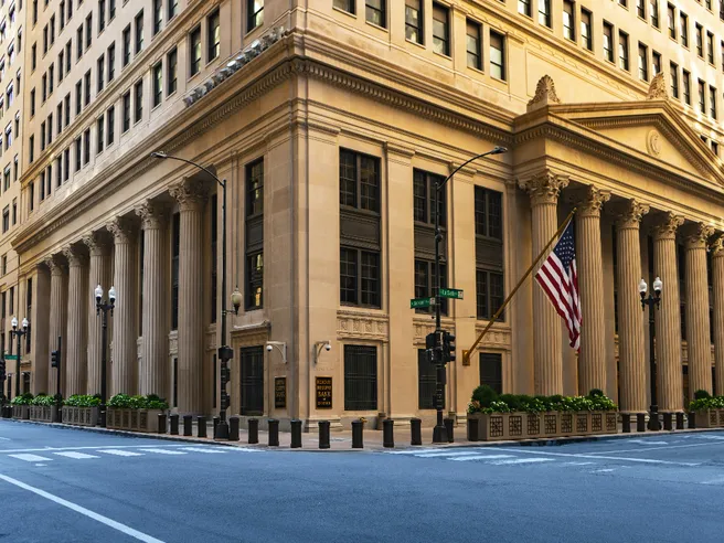 La Fed contro Trump: i tassi non si tagliano