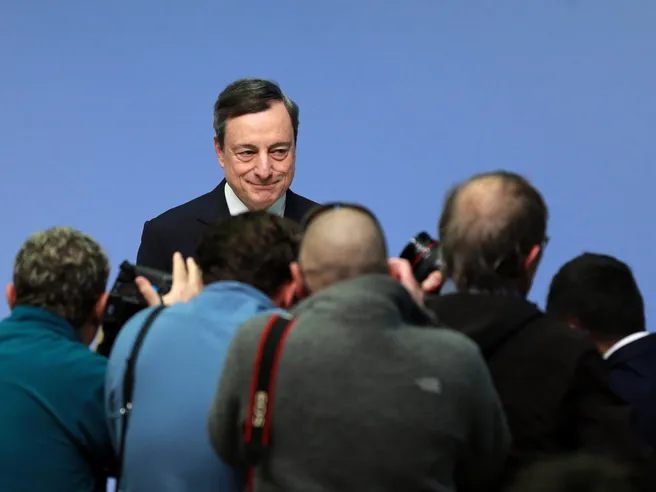 Bce rimanderà a ottobre l’annuncio sul tapering, il super euro spaventa Draghi & co.