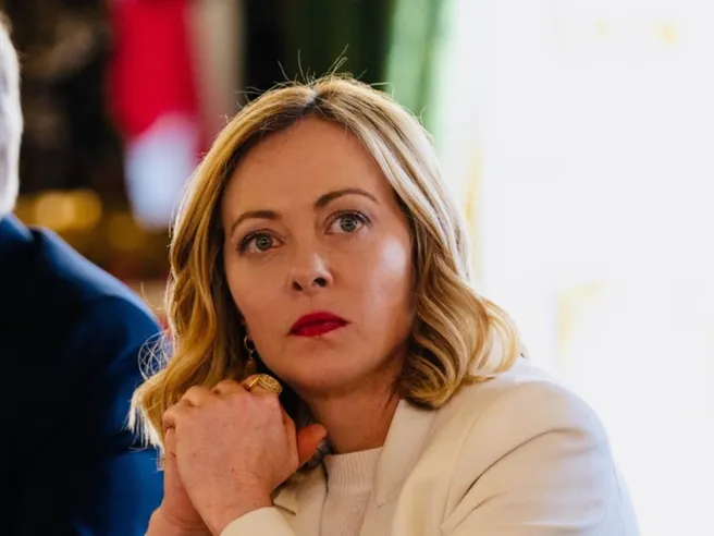 Dazi: Meloni punta sull’UE, Trump rilancia la sfida