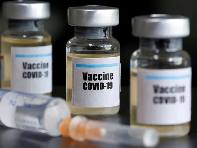 Covid, azienda italiana propone cashback vaccinale: 100 euro in busta paga e un giorno di vacanza