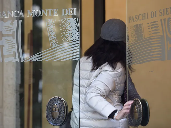 Privatizzazione Mps: anche Salvini dice no, con alert svendita. Ma Draghi e Franco tirano dritto con opzione UniCredit