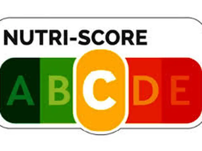 Nestlé annuncia lancio etichetta a semaforo Nutriscore, Codacons e Coldiretti insorgono