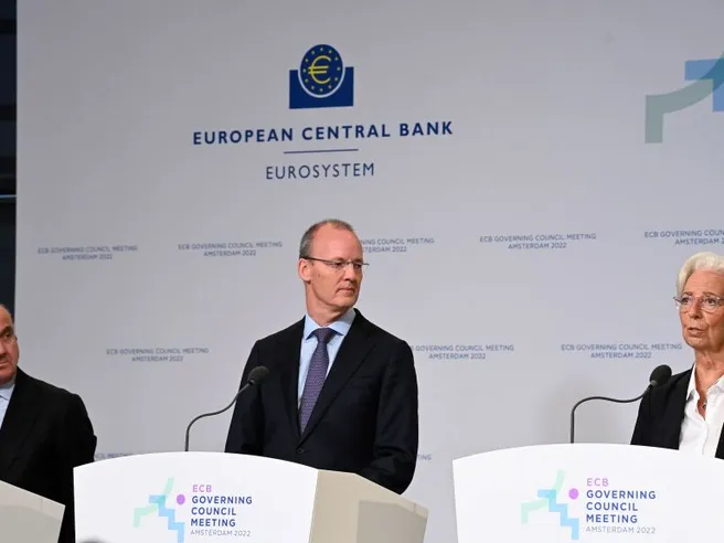 Nuovo scudo anti-spread Bce, de Guindos allontana spettro OMT.  Nuovo strumento sarà diverso anche da PEPP e APP