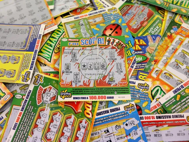 Frode fiscale e Gratta e Vinci: cosa rischia chi dichiara vincite false