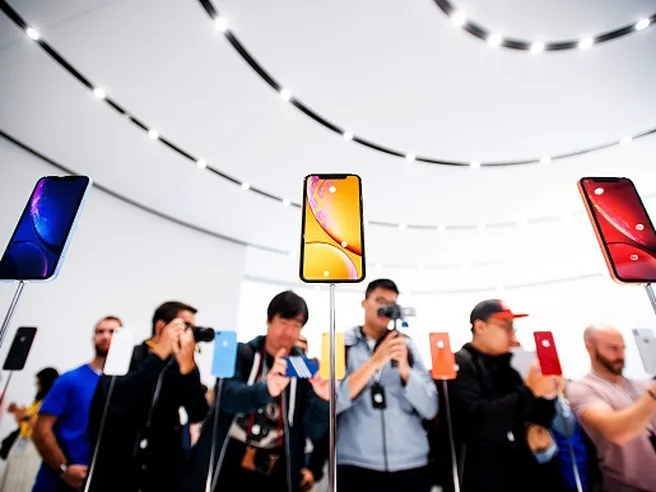 Apple stupisce nonostante zavorra iPhone, Cook ottimista su riscontri in Cina  