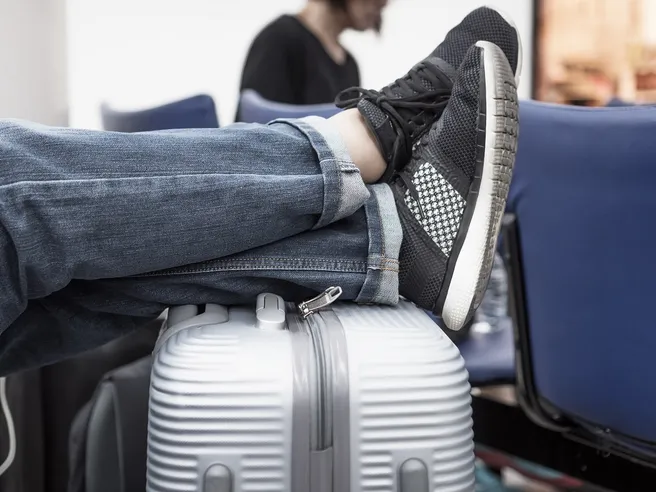 Assicurazioni vacanze studio, un fenomeno in aumento: come districarsi tra le polizze in base a età, durata e destinazione