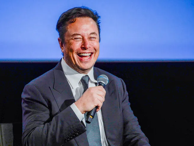 Twitter, Elon Musk all’attacco di Apple: ‘Sta minacciando stop pubblicità e ritiro dall’App Store’
