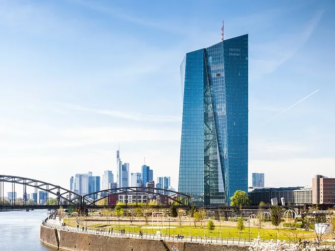 Banche italiane di nuovo sotto stress, nuove regole Bce sui Npl sono un potenziale macigno