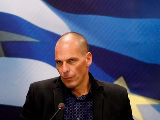 Varoukafis gela la manovra: ‘non c’è alcun reddito di cittadinanza, né alcuna vera flat tax. Niente troika in Italia’
