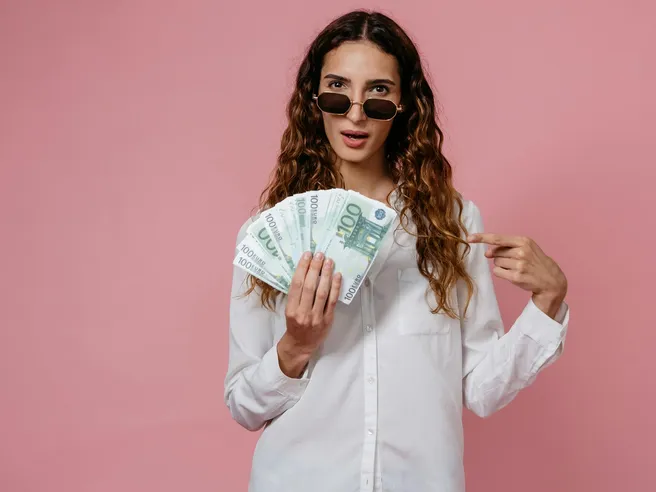 Prelievi gratis e cashback del 5%: la promo per i giovani di SelfyConto