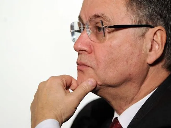 L’inflazione morde l’economia euro, per Visco (Bankitalia) ‘tassa ineludibile’. Bce alle prese con impresa sempre più ardua