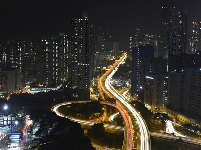 A Hong Kong governo spartisce surplus con i cittadini: HK$4.000 a un terzo dei residenti