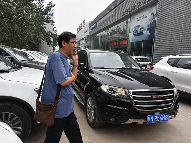 Coronavirus: FCA Volkswagen GM & Co corrono ai ripari. Apple: a rischio produzione iPhone?