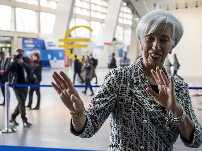 L’inflazione è alta, Lagarde (Bce): basta aiuti. La frase sui tassi