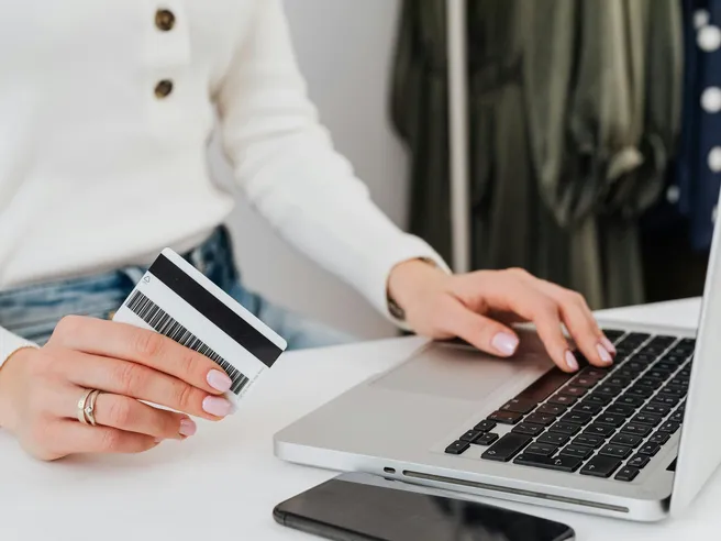 Se apri SelfyConto entro il giugno puoi avere il 5% di cashback sulle spese: scopri come