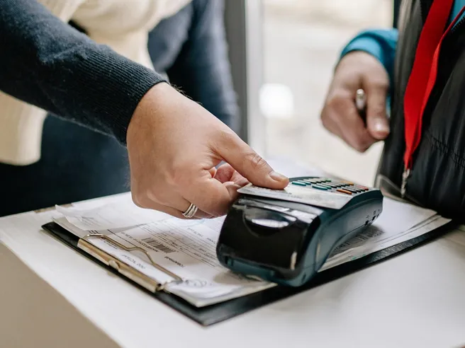 Apri SelfyConto e dillo agli amici: scopri i premi in palio