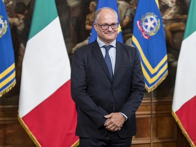 Eurogruppo e riforma Mes, Gualtieri in audizione al Parlamento. Scoppia pandemonio #NoMesNoTroika