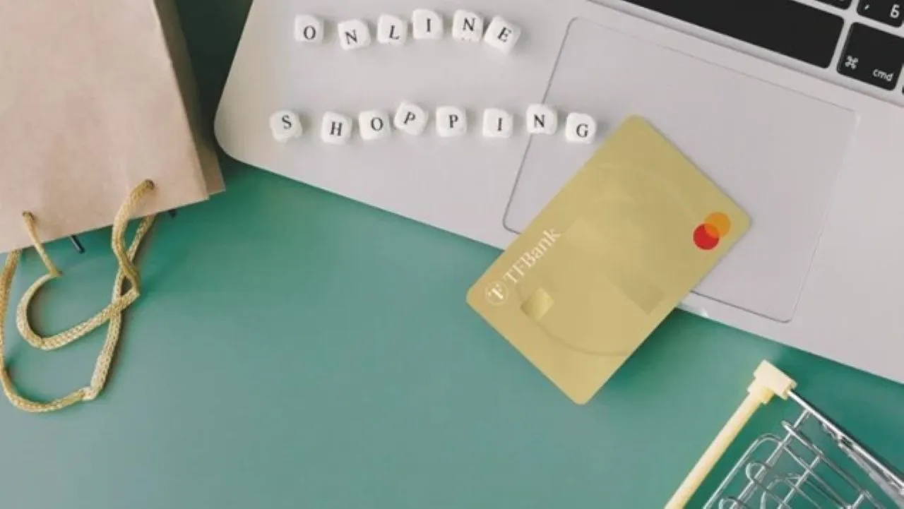 Carta di credito senza commissioni e assicurazione di viaggio gratis con TF Bank