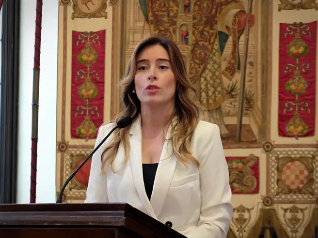 Bankitalia, Visco: crisi banche italiane provocata da recessione. Su Banca Etruria nessuna pressione da Boschi