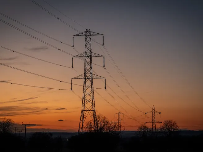 Termina il mercato tutelato dell’elettricità: 1 consumatore su 4 non lo sa
