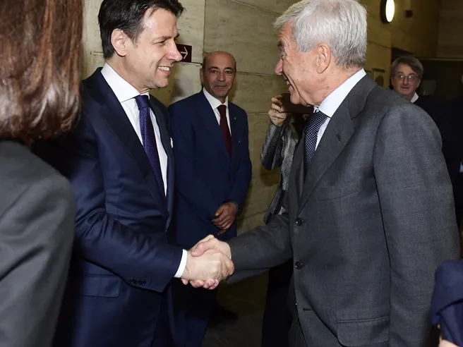 Confcommercio taglia stime Italia. ‘Sblocco opere infrastrutture farebbe salire Pil del 2,5%’
