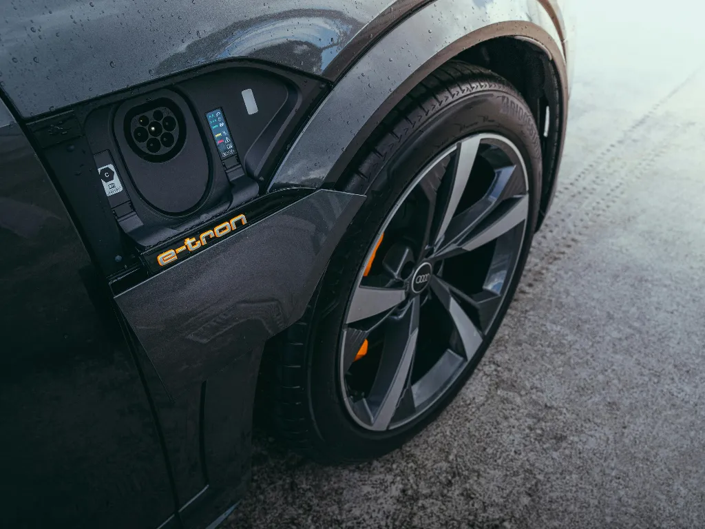 Auto aziendali, cambia tutto: vantaggi fiscali per chi guida veicoli potenti