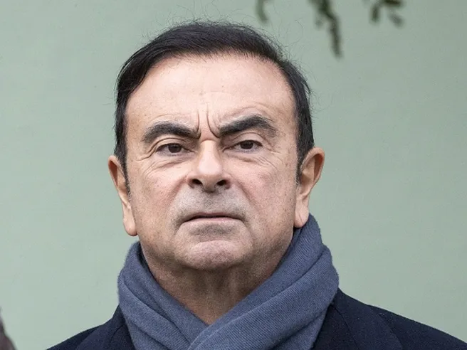 Scandalo Ghosn, false comunicazioni su compensi e bilanci. Nissan lo scarica: ha barato