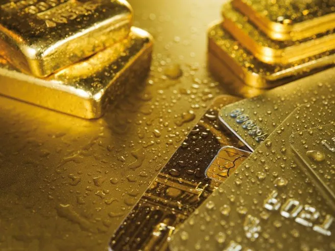 Geopolitica, finanza e de-dollarizzazione: Russia accumula riserve oro a record in 12 anni e attacca Treasuries insieme a Cina